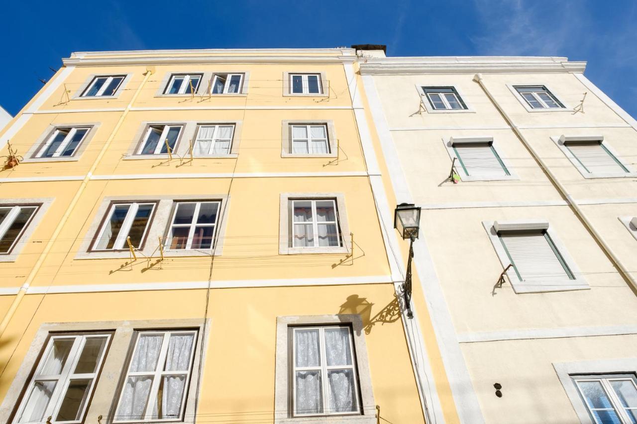 Colourful Alfama Apartment Лиссабон Экстерьер фото